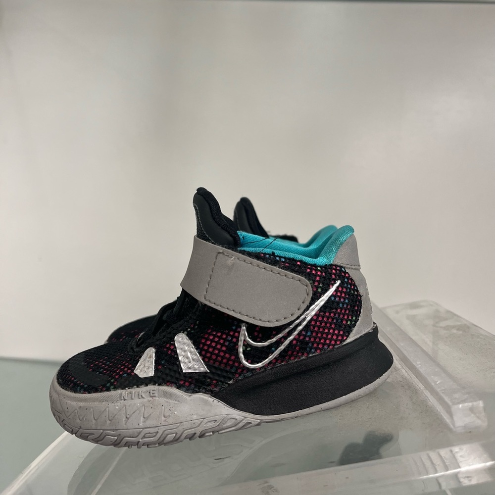 Pre Owned Nike Kyrie 7